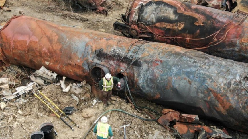 USA: toxic train derailed,