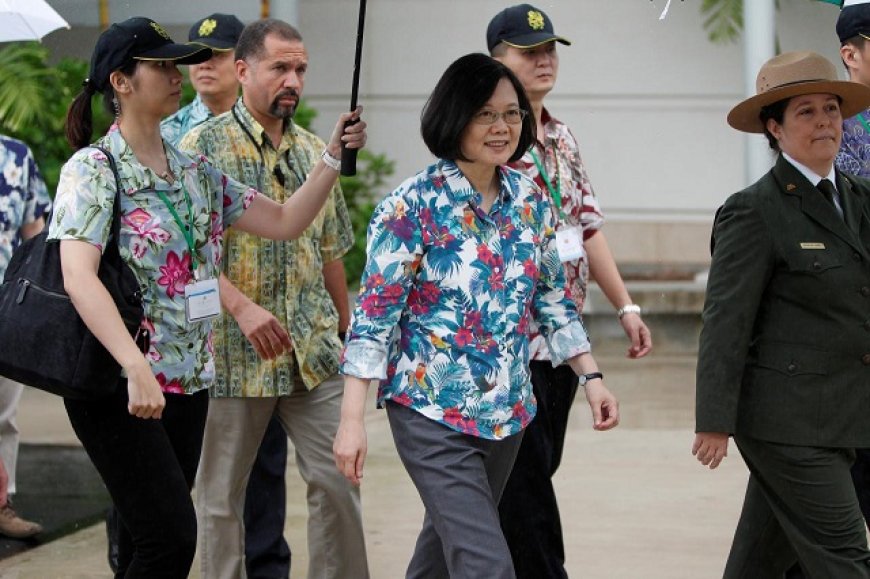 Taiwan's president "will stop over" in the US