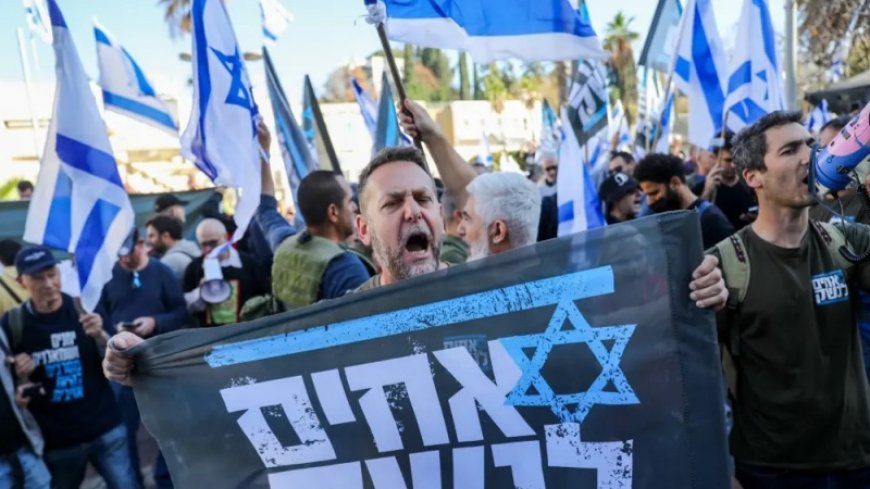 Thousands march to condemn Netanyahu's judicial reform