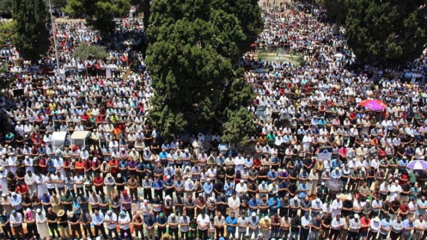 Thousands of Muslim worshipers recited prayers in al-Aqsa
