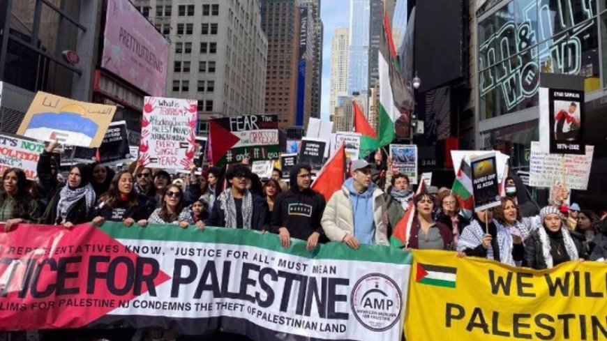 Pro-Palestine march in Manhattan to condemn Israel's raid on al-Aqsa
