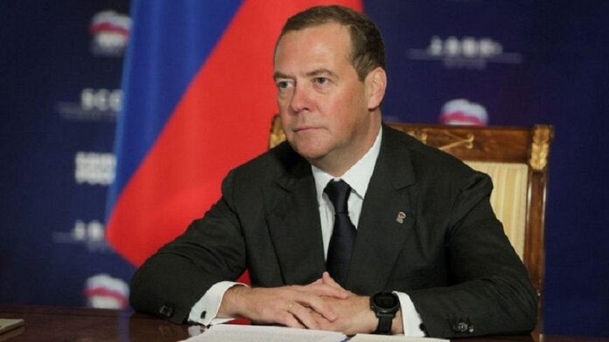 Medvedev: "Russia must choose unconventional targets for attacks"