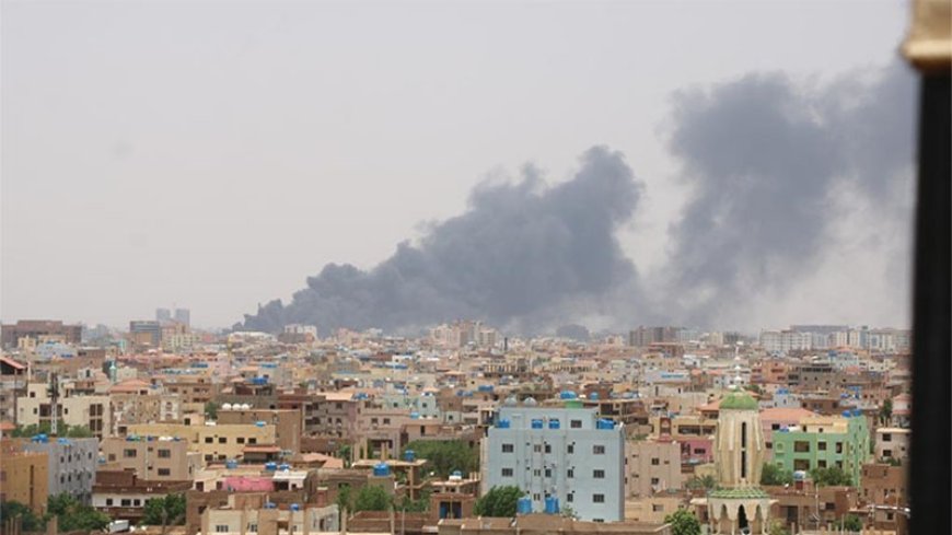A large explosion shakes the International Airport of the capital of Sudan