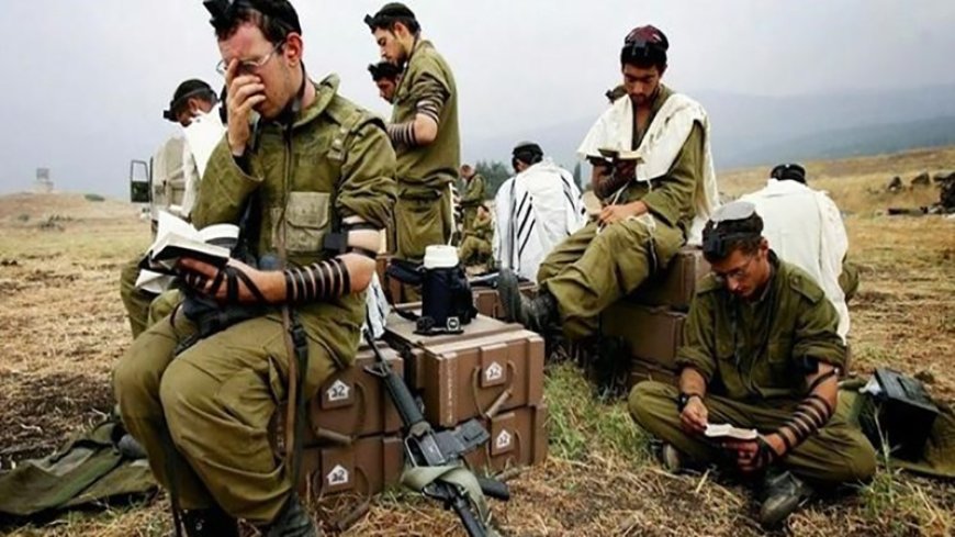 The Zionist soldier persuades the Palestinian fighters not to kill him