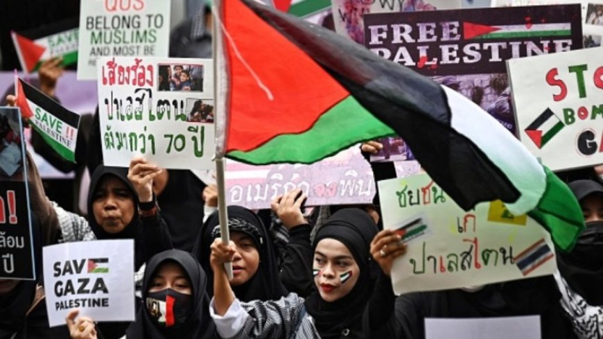 Muslims gather in Thailand to express support for Palestinian citizens
