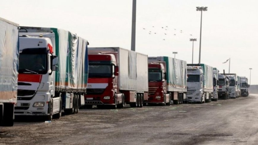 Dozens of aid trucks arrived in Gaza on the first day of the cessation of hostilities