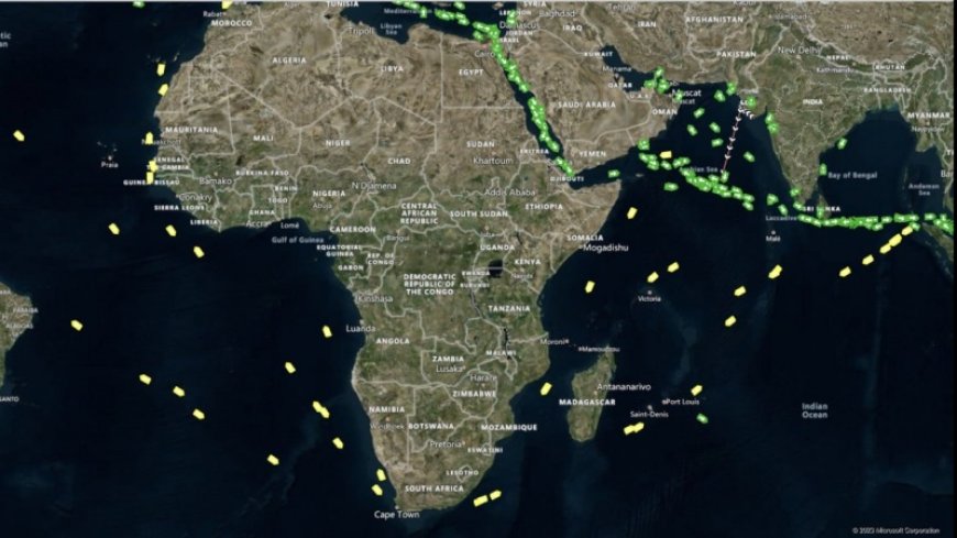 Bloomberg: 46 ships changed course before entering the Red Sea