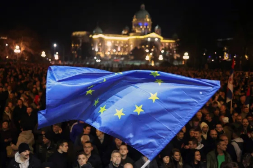 Protesters Swarm Belgrade, Demanding Annulment of Controversial Elections