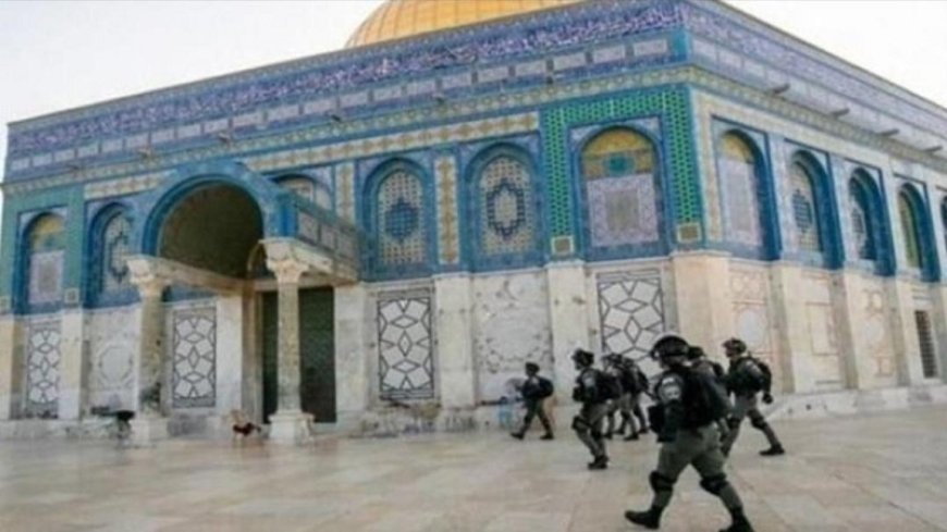 Palestinians under the age of 70 were banned from entering the Al-Aqsa Mosque during Ramadan