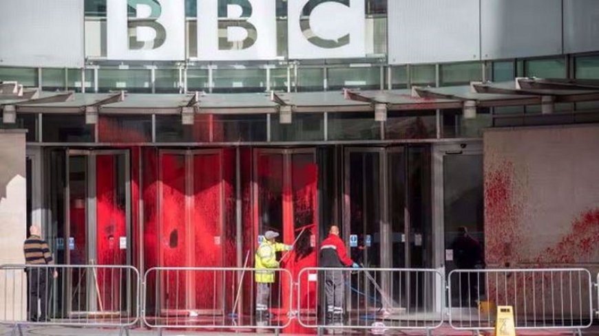 BBC to investigate social media use of its staff after reporter 'endorsed' anti-Israel message