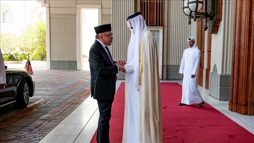 The Emir of Qatar and the Prime Minister of Malaysia Discuss Bilateral Relations and the Situation in Gaza