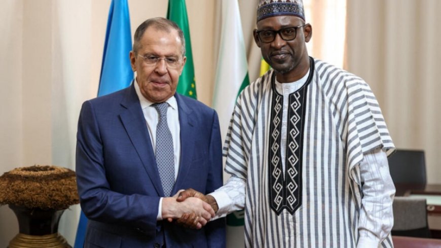 The Minister of Foreign Affairs of Russia begins a visit to Africa