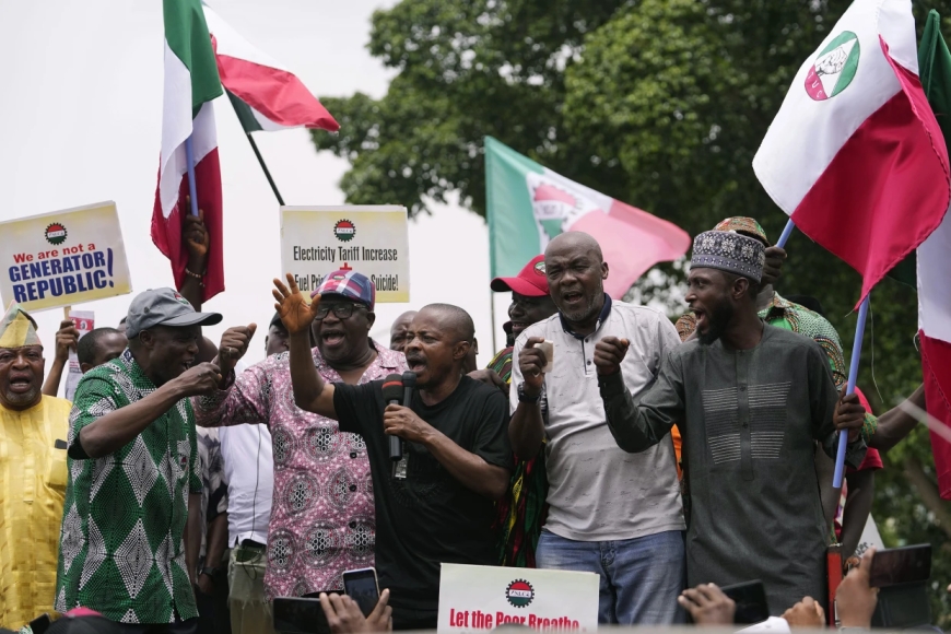 Nigeria Paralyzed by Strikes as Labor Unions Demand Salary Increases Amid Economic Crisis