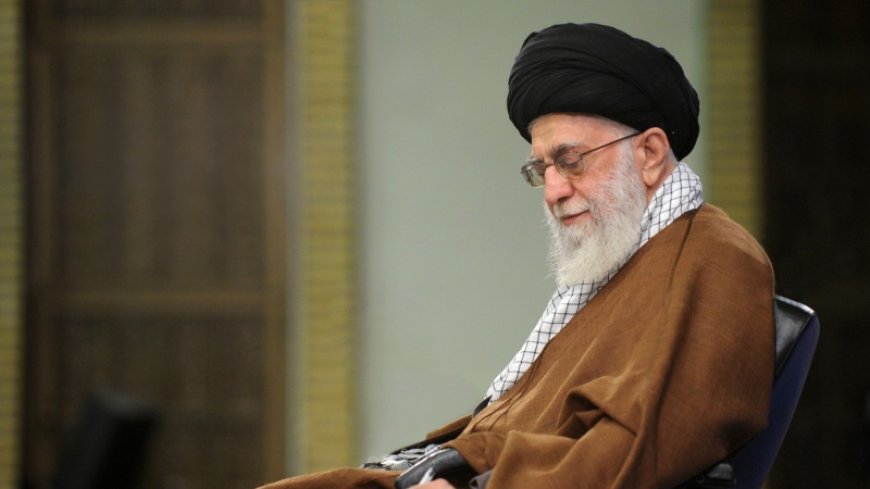 Ayatollah Khamenei: This year's Bera'at should continue beyond the world's Hajj season