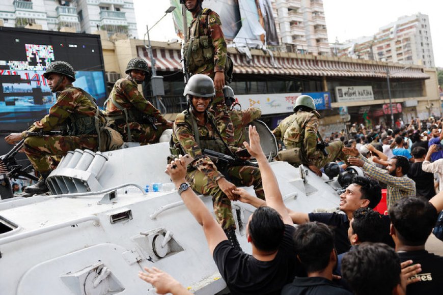 Bangladesh Army Chief Announces Formation of Interim Government Amid Mass Protests