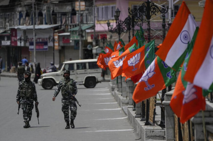 A Crucial Vote in Kashmir: Residents Go to the Ballot Box Under Tensions