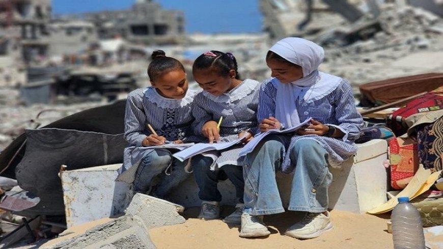 UN: More than 100,000 students have returned to school in the Gaza Strip