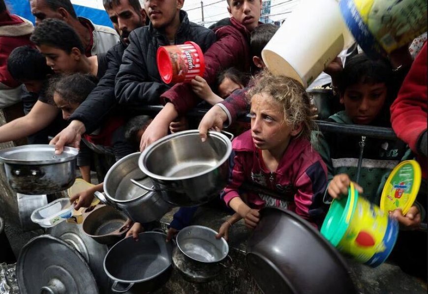 Ramadan in Gaza: Palestinians struggle to prepare iftar and dinner