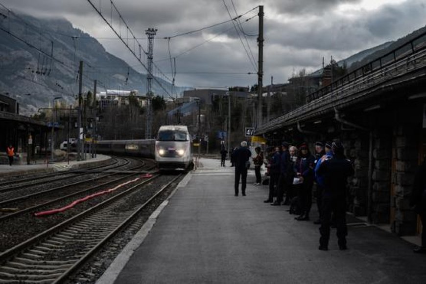 France Derails: Strikes Cripple the Republic’s Backbone